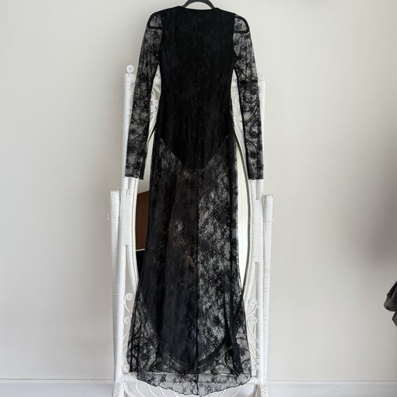 Skims Dress Small Black Lace Ultra Fine Lace Plunge V Neckline Long Sleeve Gown - Picture 8 of 12